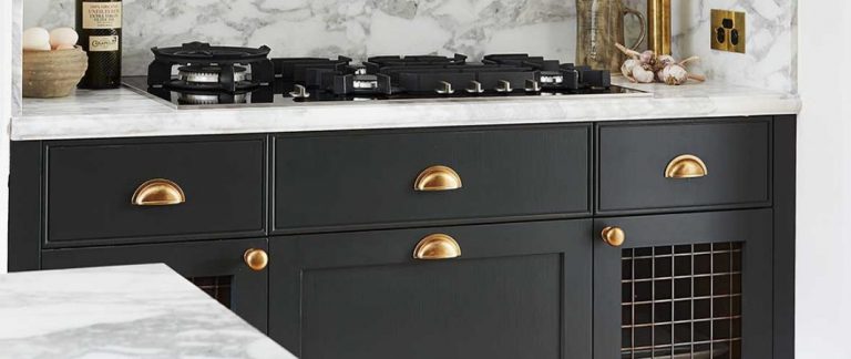 How to select kitchen cabinet handles