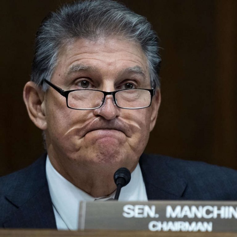 Manchin offers to become independent if he is a “problem” for Democrats