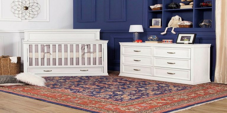 Buying a Nursery Crib Set Furniture Is The Right Choice For Nesting Parents