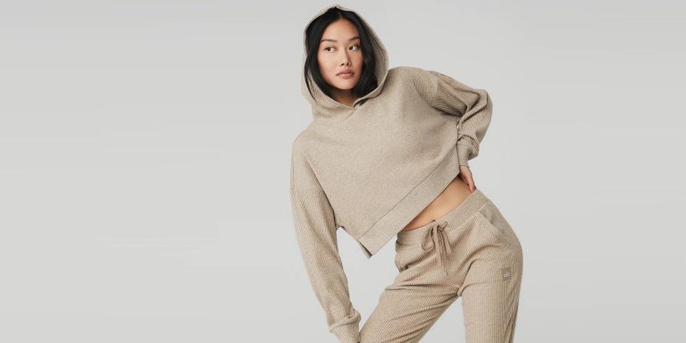 How to Choose the Perfect Hoodie for Your Body Type